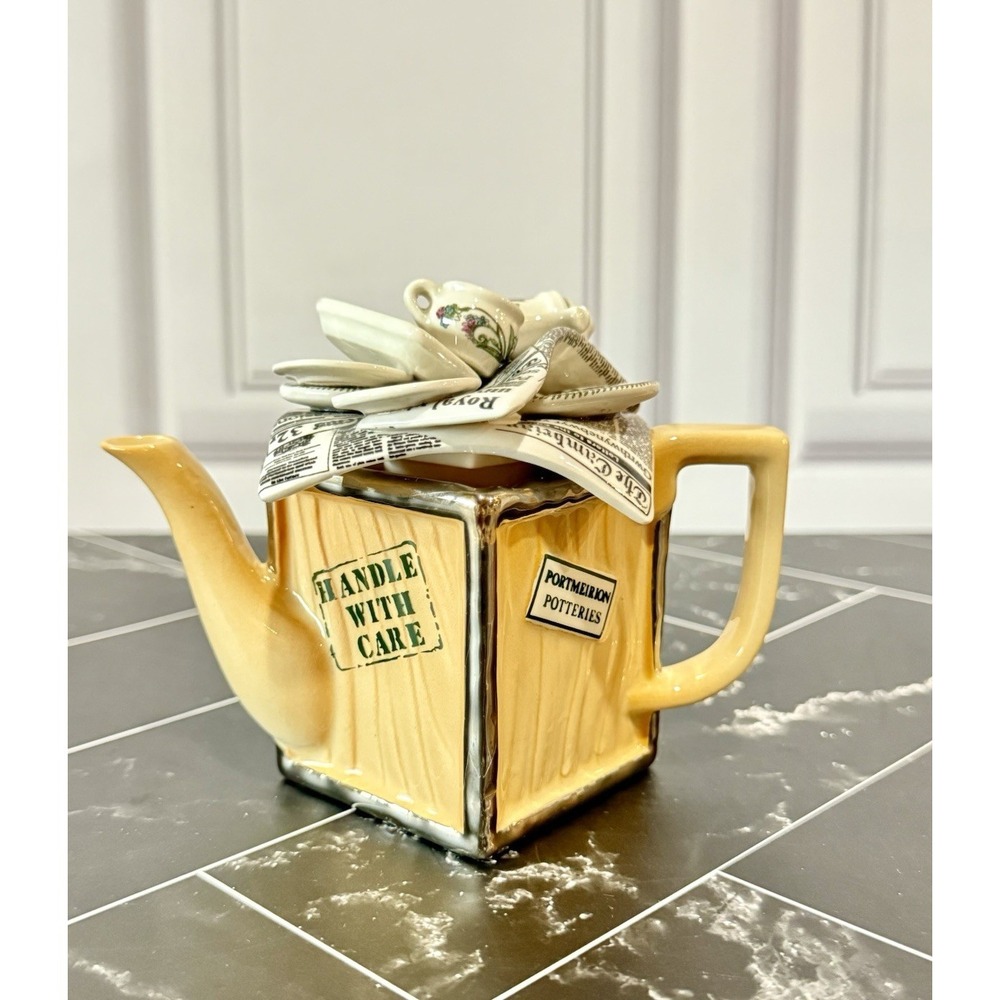 Portmeirion Fragile Package Teapot England Trompe L'Oeil Whimsical Parcel Crate